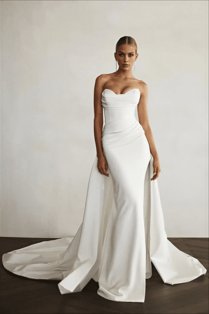 Robe de Mariée Simple Traîne