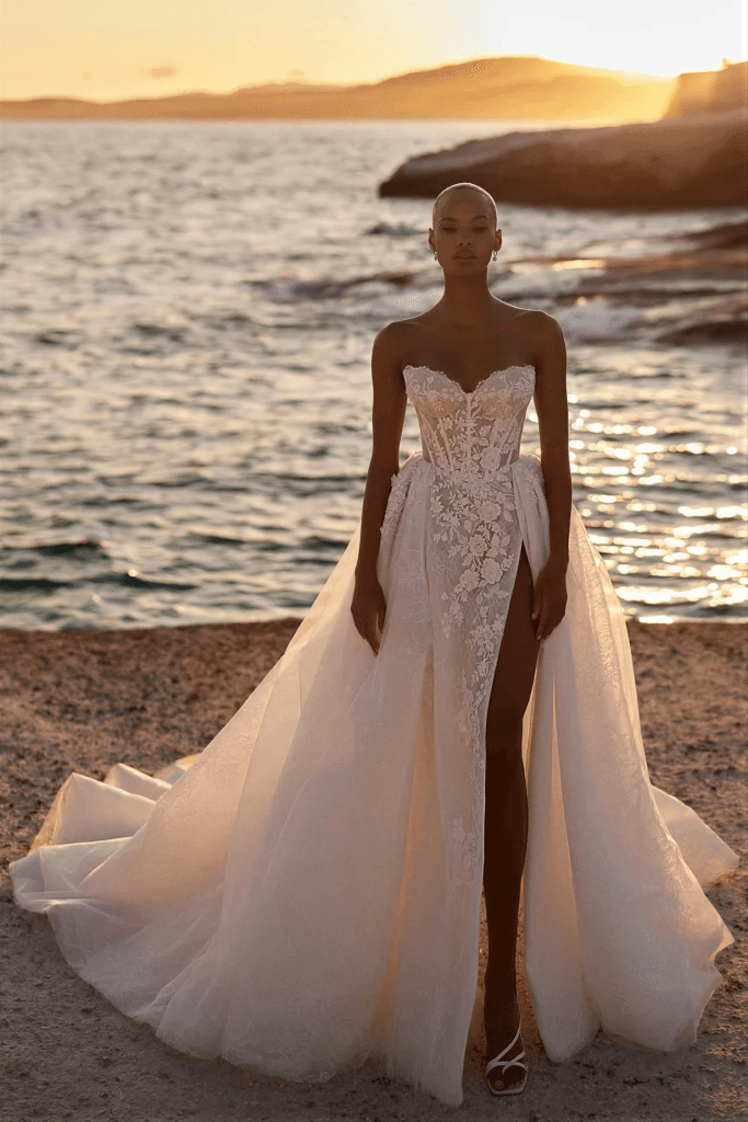 Robe de Mariée Princesse Bustier Dentelle Vénus