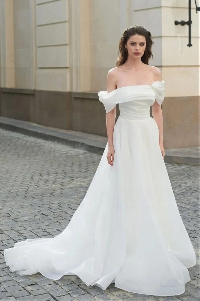 Robe de Mariée Simple et Fluide